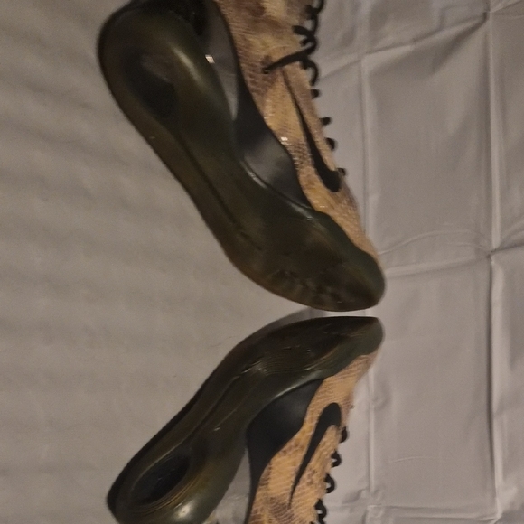 Kobe Beyant 9 High EXT Snakeskin Sneakers Size 10.5 Pre-owned No Box. Hat Is NWT - Picture 8 of 14
